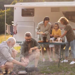 LifeGoods Klaptafel - Inklapbaar - 180 Cm - 6 Tot 8 Personen - Zwart -Tuinmeubelen 1200x1200 1069