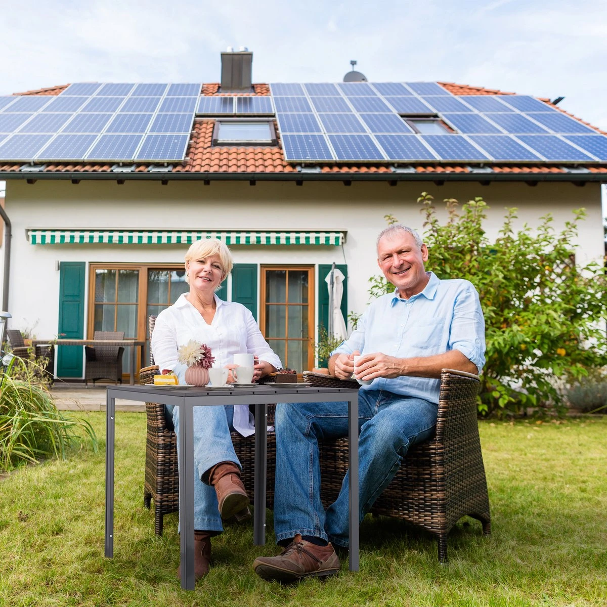 Relaxdays Tuintafel Vierkant - Grijze Buitentafel - Eettafel Tuin - Moderne Balkontafel 2 Relaxdays Tuintafel Vierkant - Grijze Buitentafel - Eettafel Tuin - Moderne Balkontafel - Afbeelding 2