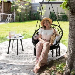 Vita5 Macramé Hangstoel - Voor Binnen En Buiten - Zonder Standaard - Incl. Kussen, Boekenvak En Beschermhoes - Tot 150kg - Zwart -Tuinmeubelen 1200x1200 811