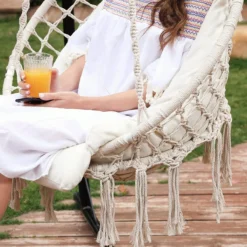 Hangstoel, Hangschommel, Hangstoel Met Een Dik Kussen, Tot 120 Kg Belastbaar, Voor Tuin, Balkon, Woonkamer, Terras, Scandinavische Stijl, Modern, Beige HMDC042M01 -Tuinmeubelen 1200x1200 933