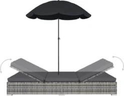 Prolenta Premium - Loungebed Met Parasol Poly Rattan Grijs -Tuinmeubelen 1200x927 1